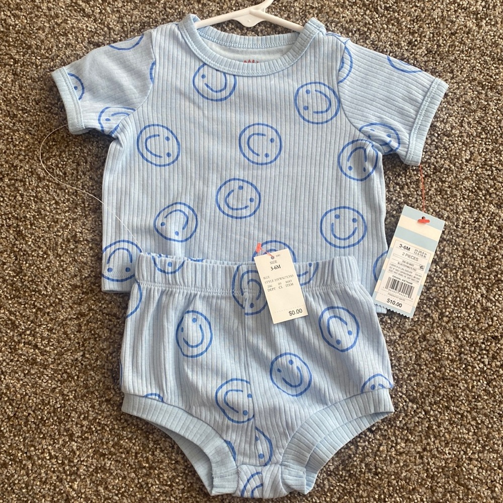 New Cat & Jack Smiley Set